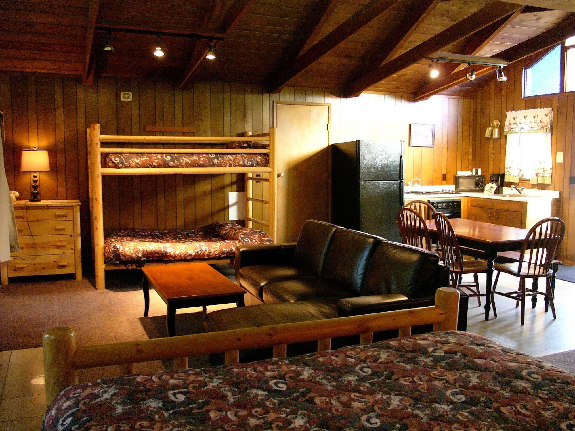 Mountain View Lodge - No Pets Allowed Packwood Exteriér fotografie